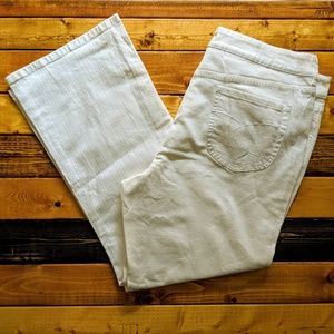 Chico's Platinum Short White Jeans Size 3.5